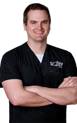 Headshot of Dr. Jonathan Smiley